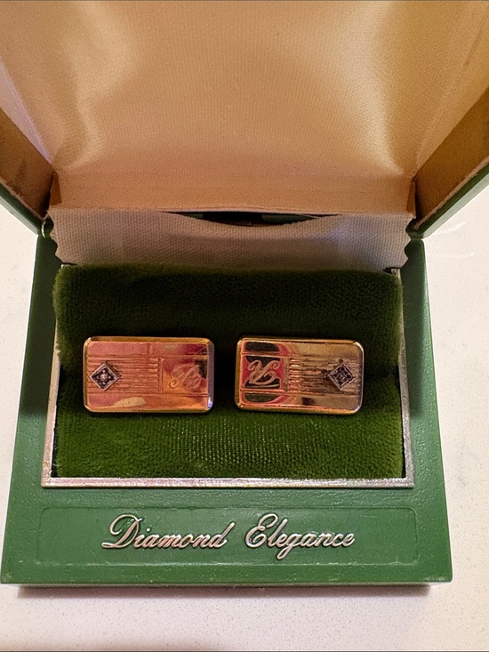 Diamond Elegance Other - Gold and Black Rectangular Cufflinks